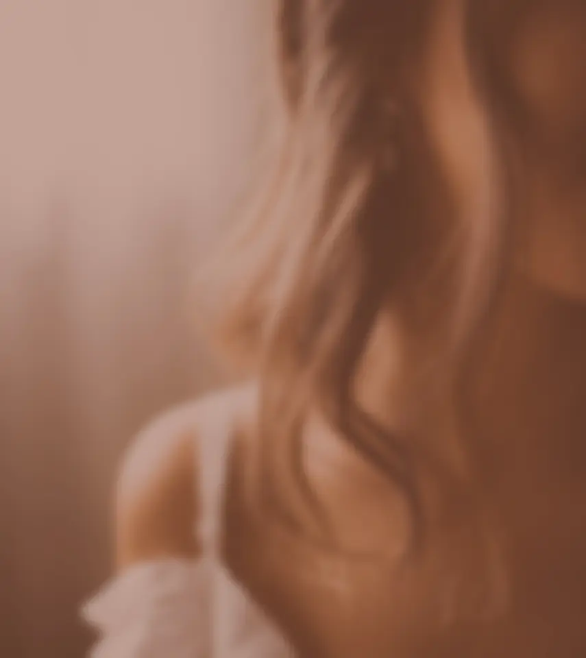 Consultante en image aidant un client à optimiser son apparence pour le dating en Belgique